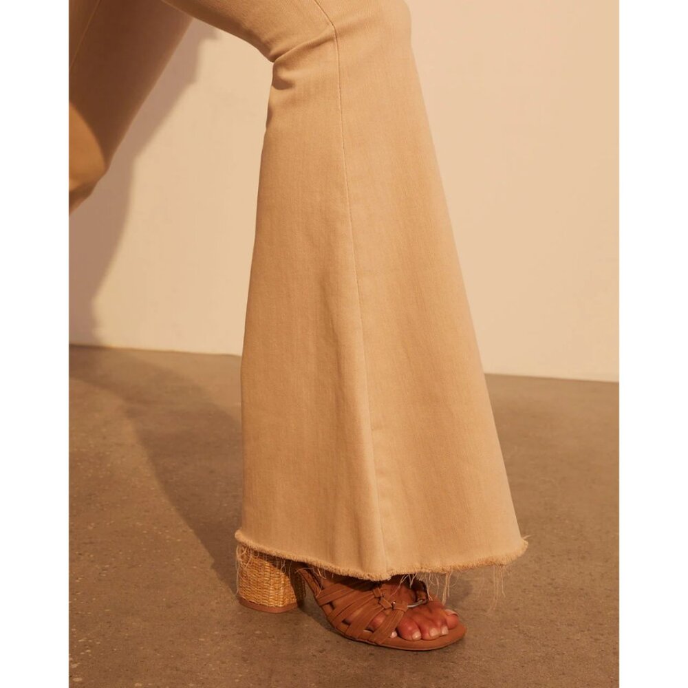 High Rise Flare Frayed Hem Jeans in Beige size 26 - Picture 6 of 6
